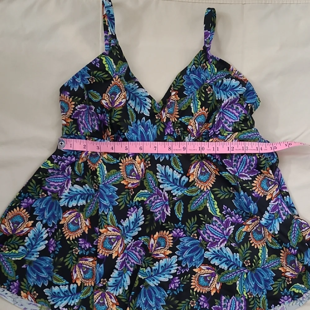 SWIM SOLUTIONS Women's Floral Swimsuit Top Tankini Size 12
